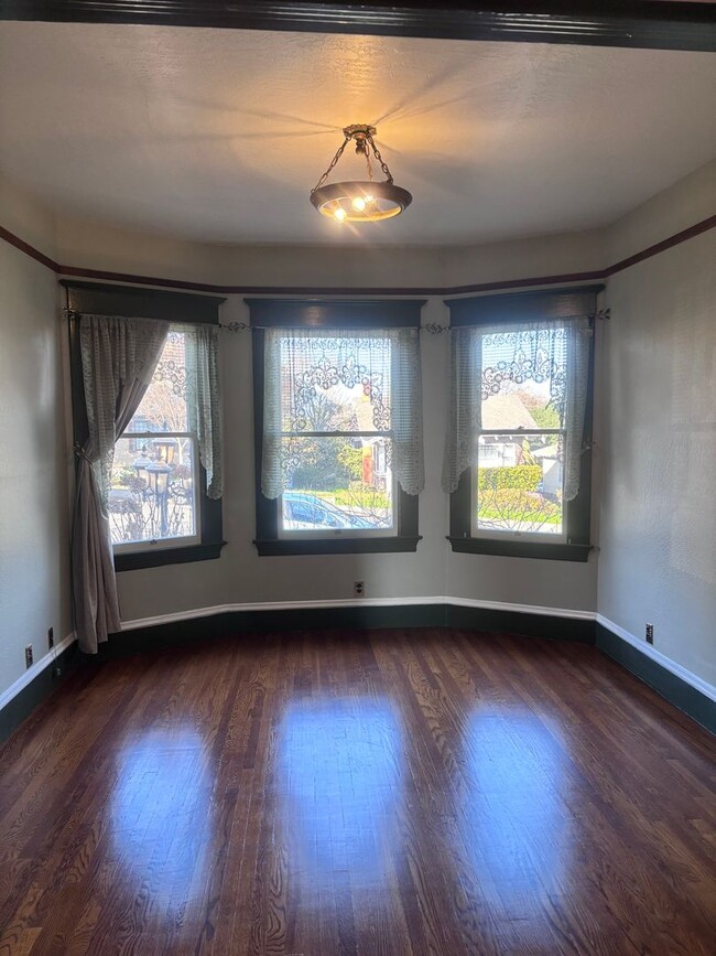 Primary Photo - Victorian Charm-2 Bedroom 1.5 Bath Home- $...