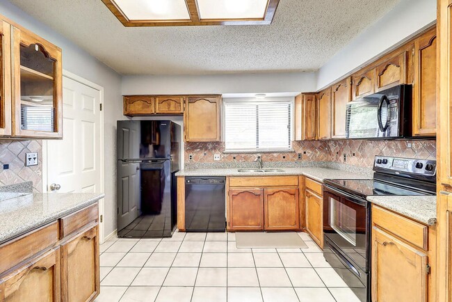 Building Photo - 7034 Powderhorn Ct