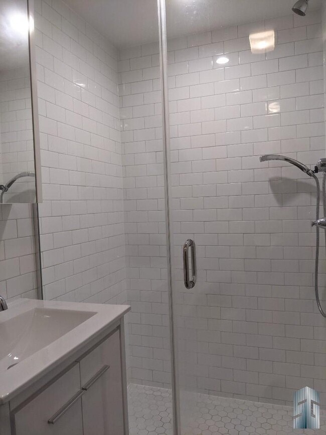 Building Photo - 1 bedroom in BROOKLYN NY 11216