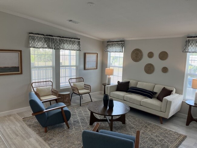 Building Photo - 343 Talbot St