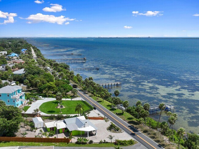 Building Photo - 5203 S Indian River Dr