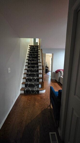 Building Photo - 1522 Shermer Rd
