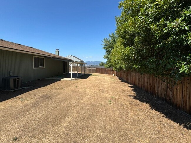 Building Photo - 2859 Cedar Links Dr