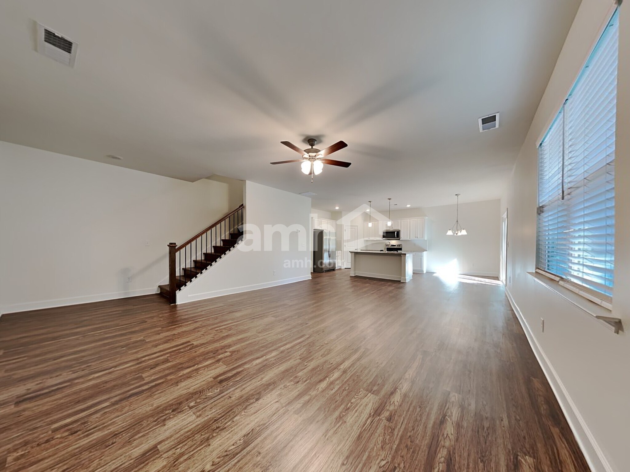 Building Photo - 5005 Hudson Vly Dr