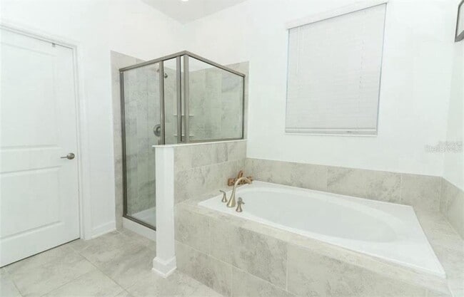 Building Photo - 2872 Nottel Dr