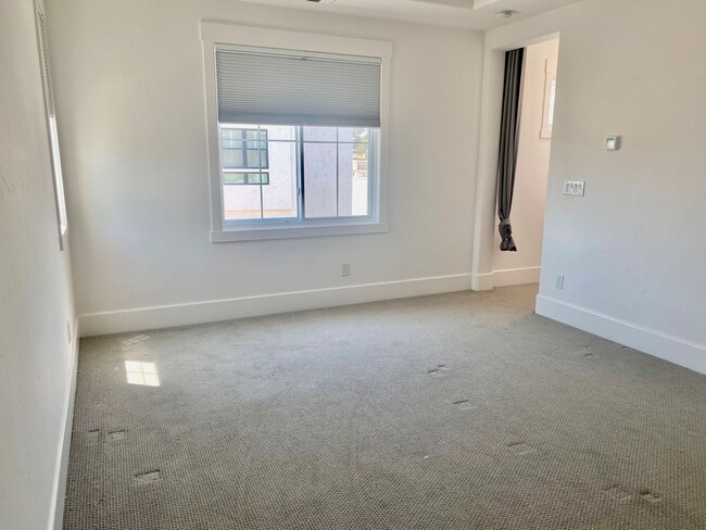 Building Photo - Wow! Custom Built Smart Home in Sutter Par...