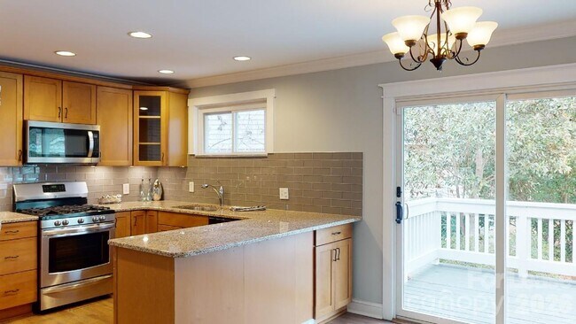 Building Photo - 4227 Murrayhill Rd