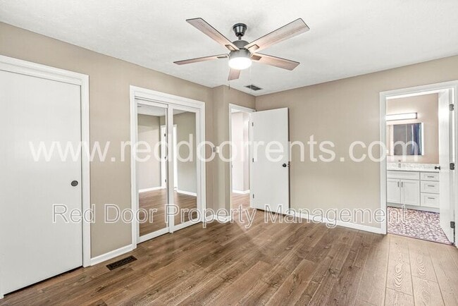 Building Photo - 8635 Bishops Ln