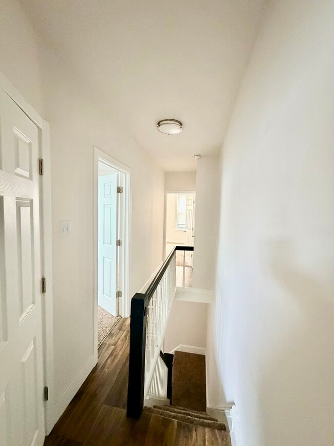 Building Photo - 2060 E Lippincott St