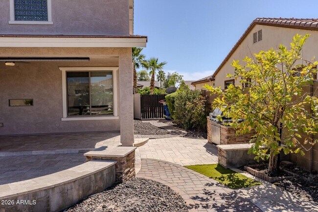 Building Photo - 1884 W Macaw Dr