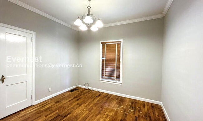 Building Photo - 2-Bedroom Home with Fenced Yard / Pet-Frie...
