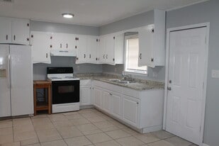 Building Photo - 849 Nantes Way