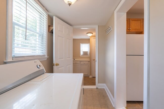 Building Photo - BEAUTIFUL 3 Bedroom Home in Little Creek!