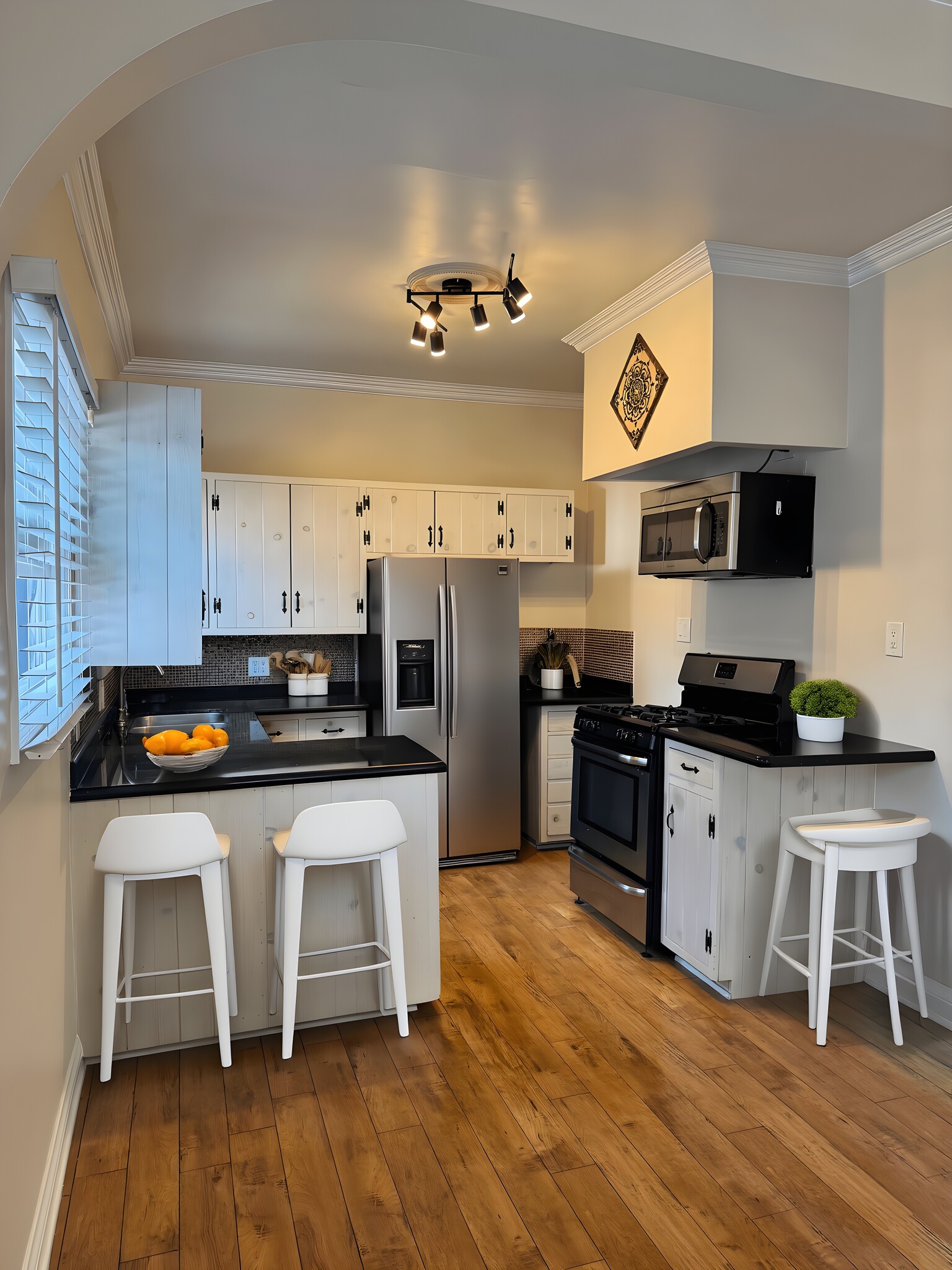 Kitchen - 4318 Clinton St