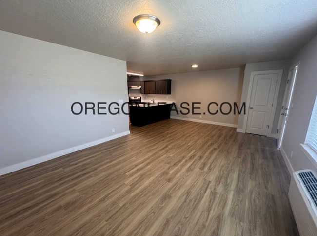 Building Photo - 1100 Q St