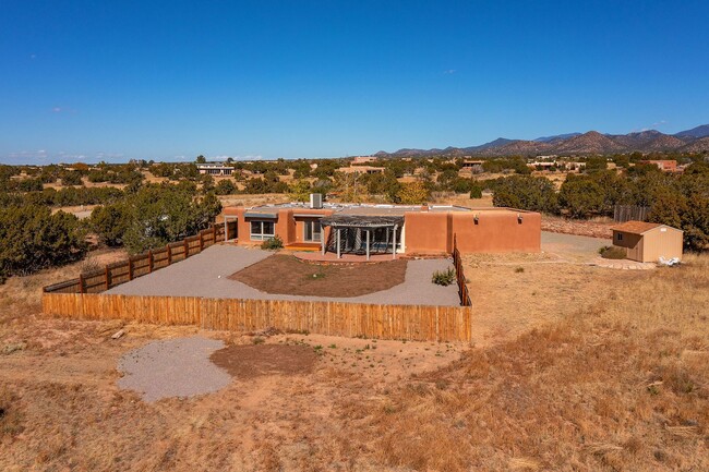 Building Photo - Gorgeous Eldorado Home Available Now!