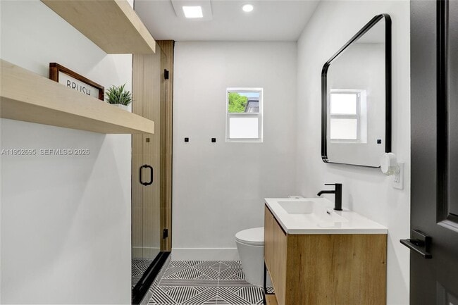 Building Photo - 3671 NE 11th Ave