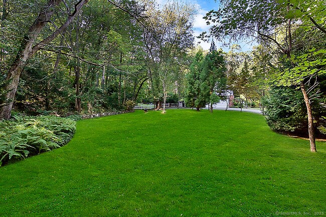 Building Photo - 2180 Cross Hwy