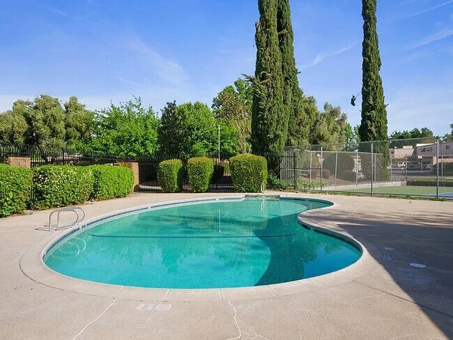 Building Photo - 5901 Casa Alegre