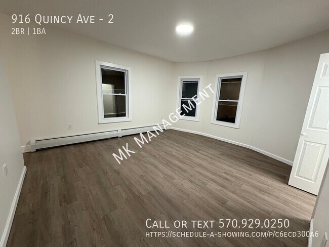 Building Photo - 916 Quincy Ave