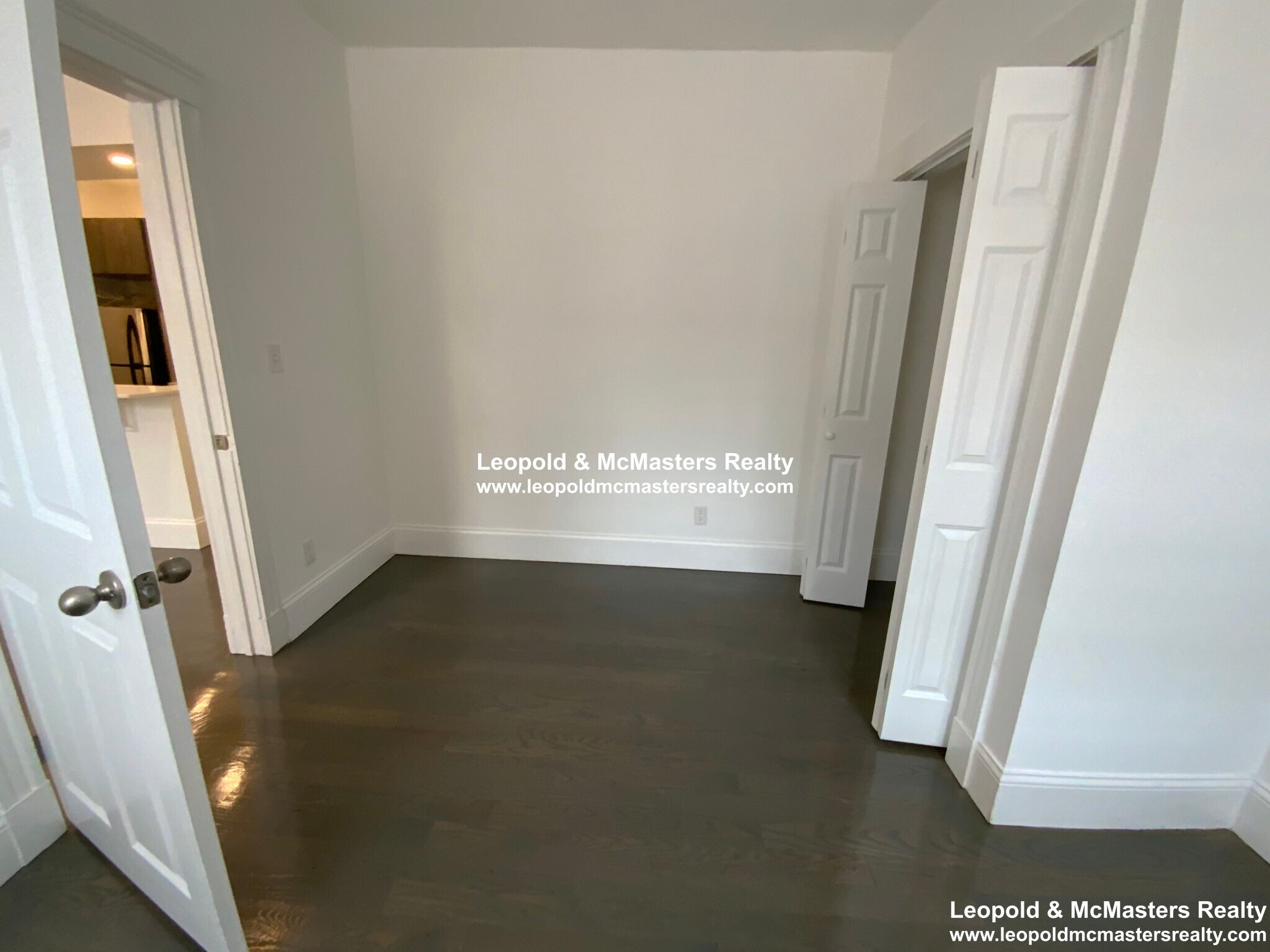 Building Photo - 50 Queensberry St