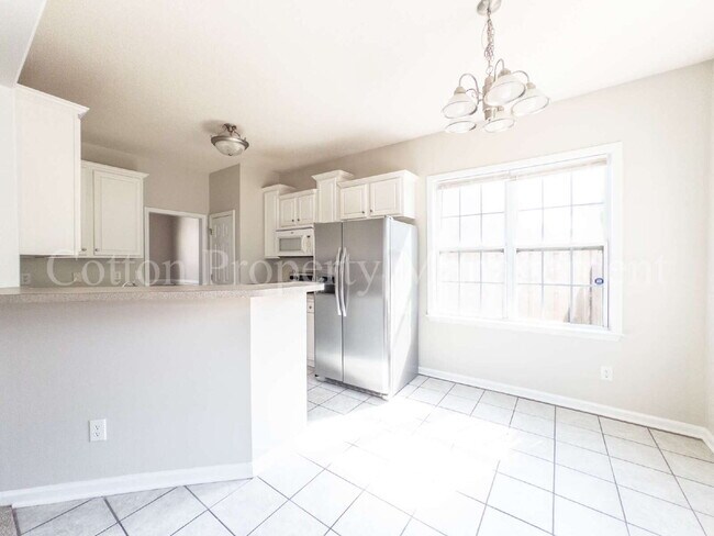 Building Photo - 448 Vallie Ln