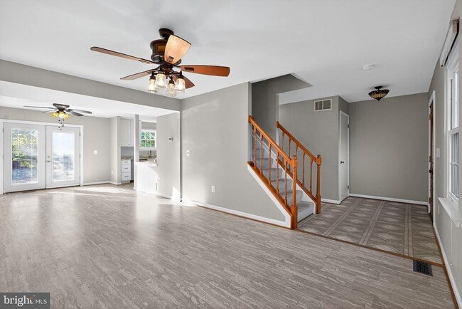 Building Photo - 7850 Greengate Way
