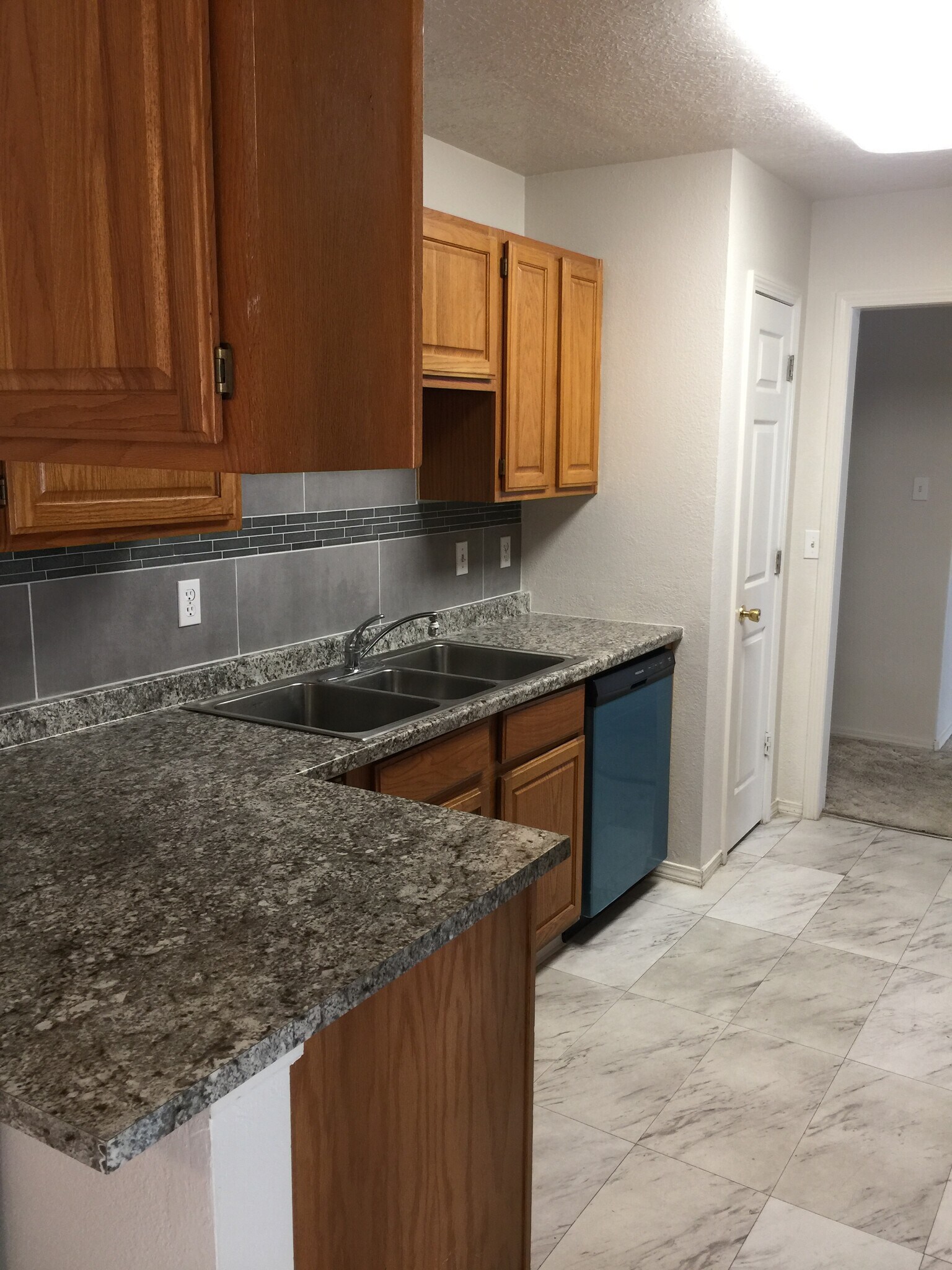 Building Photo - 609 Avenida Montoya NE