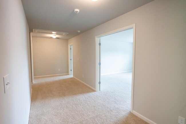Building Photo - 1115 Dietrich Ln