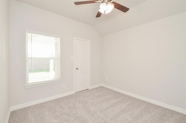 Building Photo - 7402 Sunlit Hbr Dr