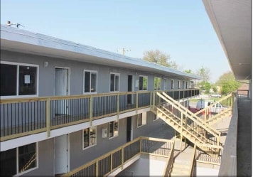 Building Photo - Englewood Plaza Apartments