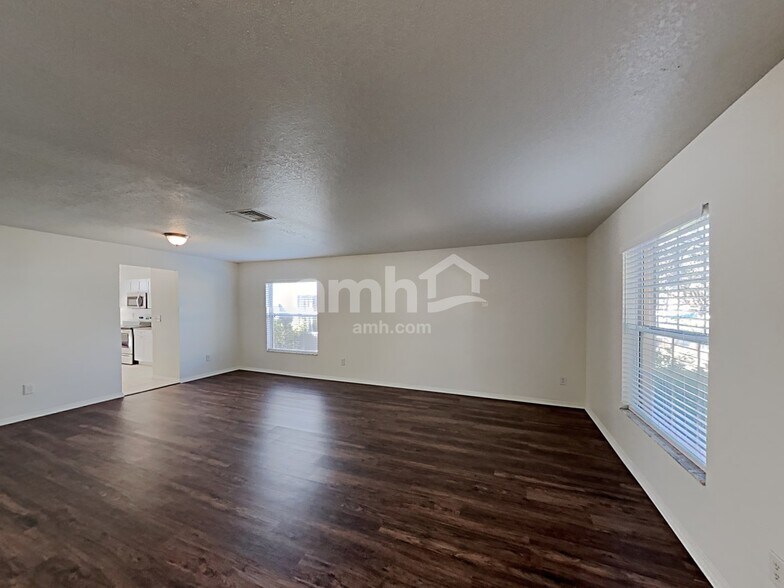 Building Photo - 30908 Temple Stand Ave