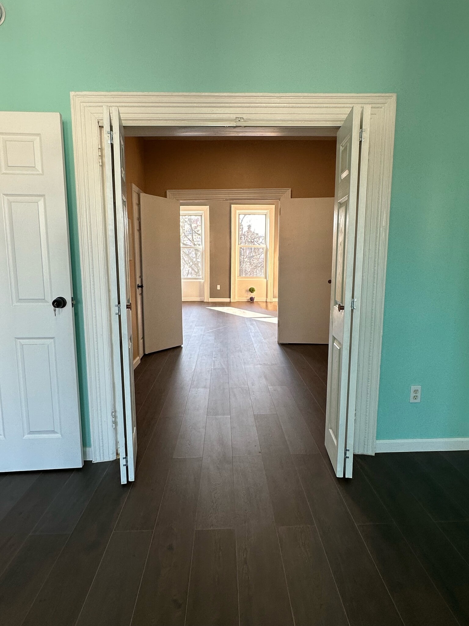 Building Photo - 326 50th St