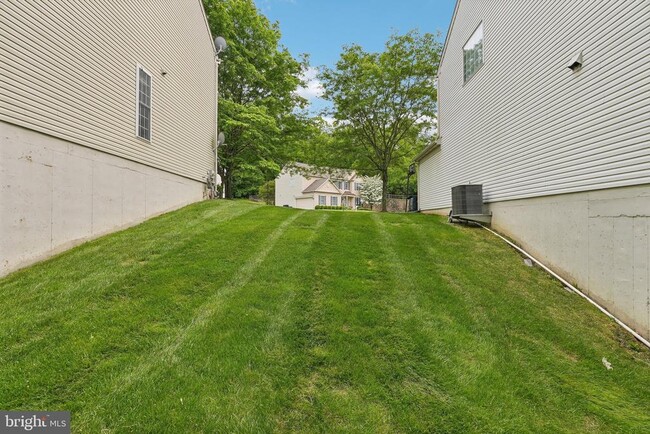 Building Photo - 51 Knickerbocker Ln