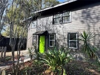 Building Photo - 225 E 5th St