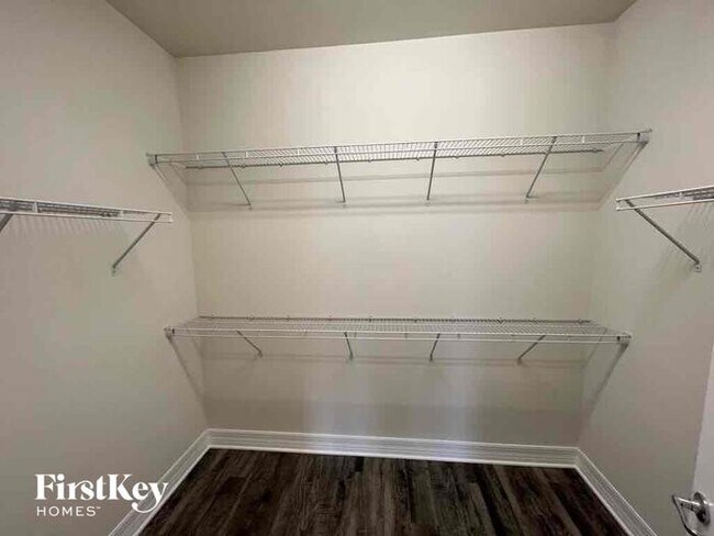 Building Photo - 2535 Marton Oak Blvd