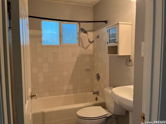 Building Photo - Move-in Special: First full month of rent FREE with a 2-year lease.