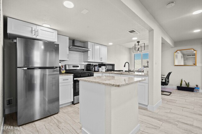 Building Photo - 10628 Springwood Dr