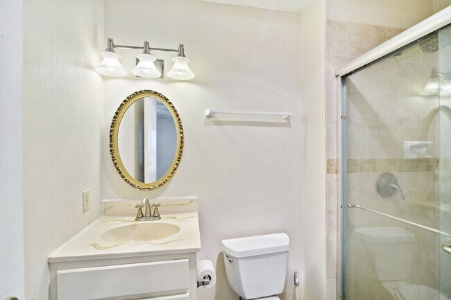 Building Photo - Nice 3 Bedroom Home Located in Plano, Texas!