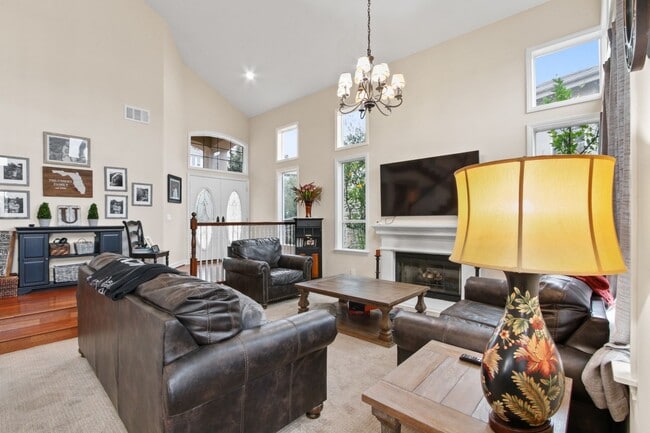 Building Photo - Ready now: Spacious 4 bedroom 3 bath with bonus room and 3 car garage