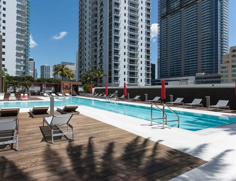 Building Photo - 1080 Brickell Ave