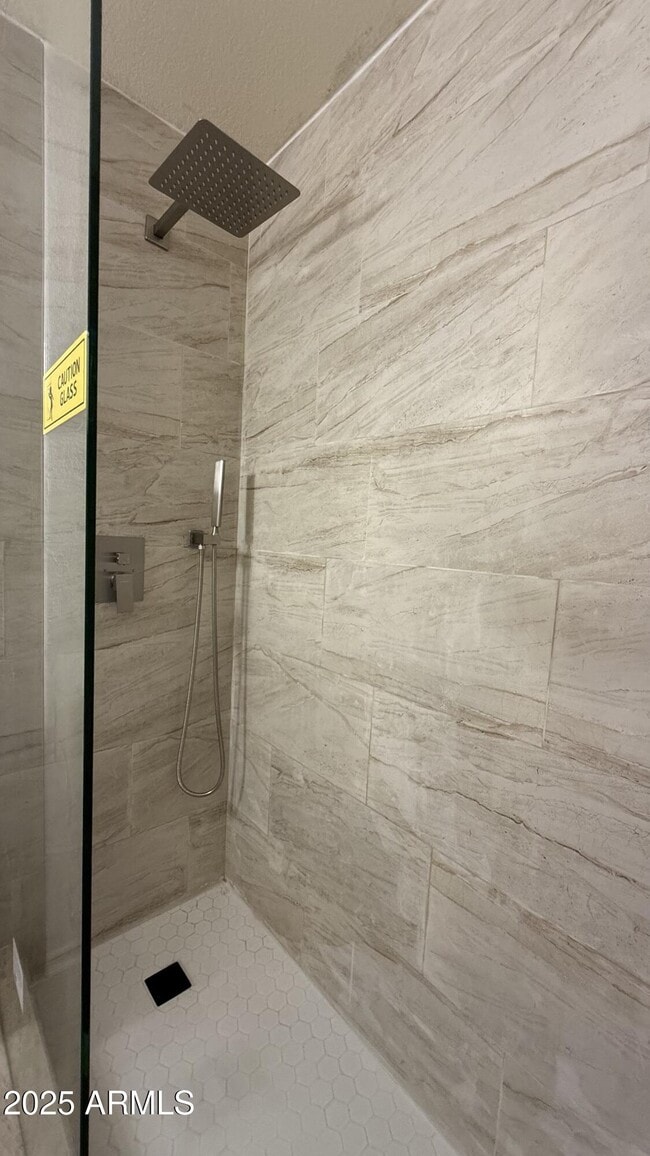 Building Photo - 5109 N 125th Dr