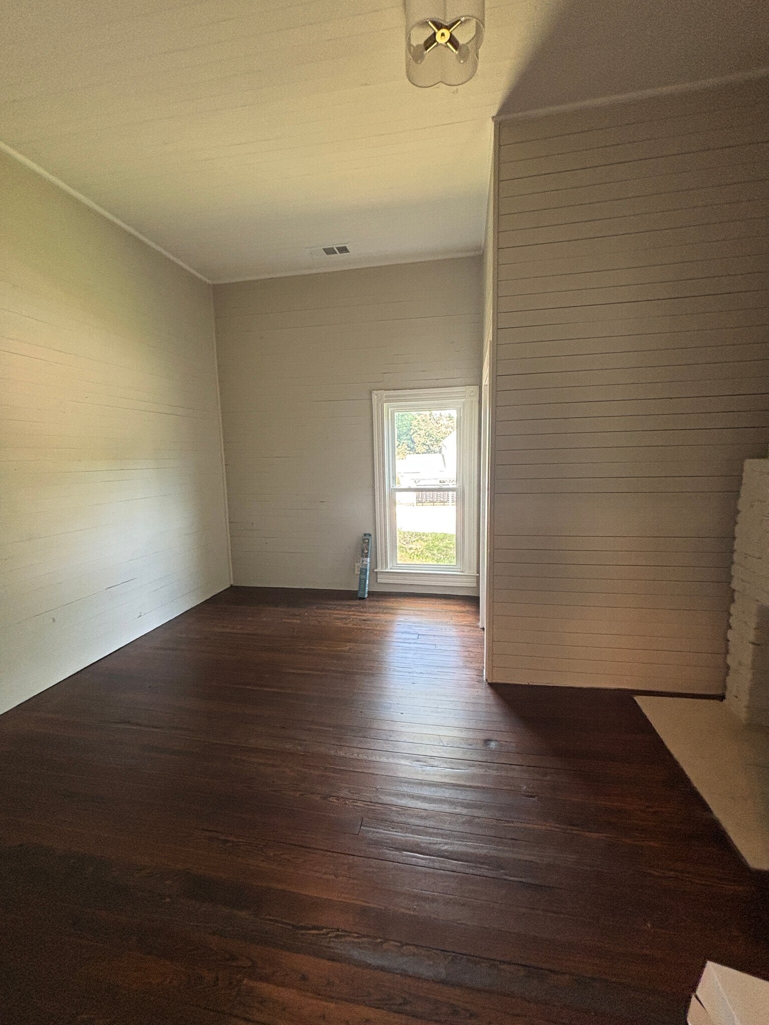 Building Photo - 380 Conifer Ln