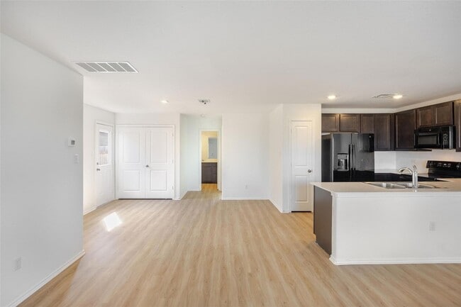 Building Photo - 1125 Largemouth Ln