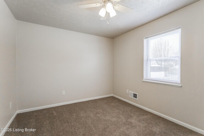 Building Photo - 8509 Gainsborough Dr