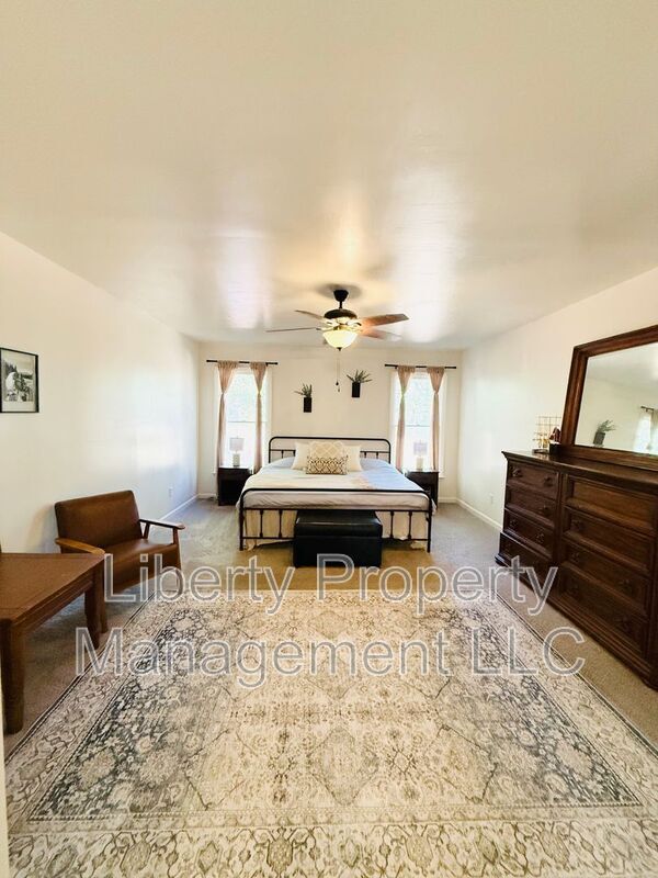 Building Photo - 132 Windsor Ln