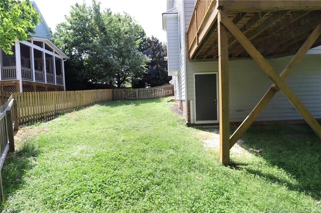 Building Photo - 203 Abbey Oak Ln