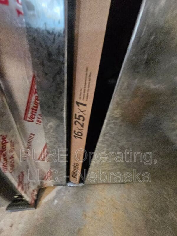 Building Photo - 16860 Larimore Ave