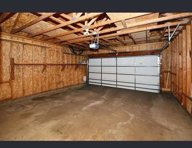 Building Photo - Charming 3BR - 2 Bath House in Shoreview