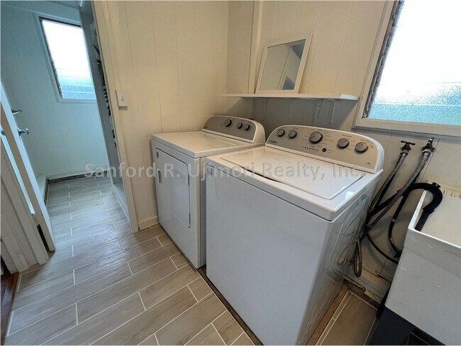 Building Photo - Kailua Home (3 bed/2 bath/2 prkg) – Nanialii Street